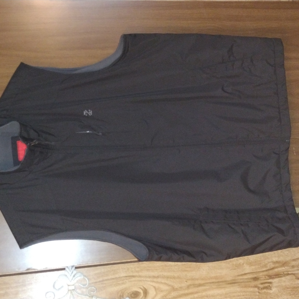 IZOD VEST XL